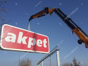 Totem-Tabela-Montaj