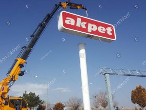 Totem-tabela-vincle-monte